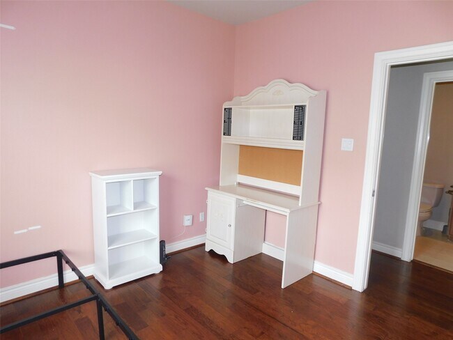 Building Photo - 2615 Starboard Point Dr