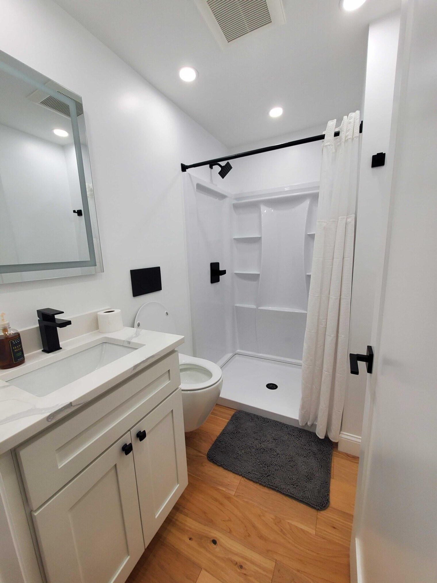 Building Photo - 919 Atwells Ave