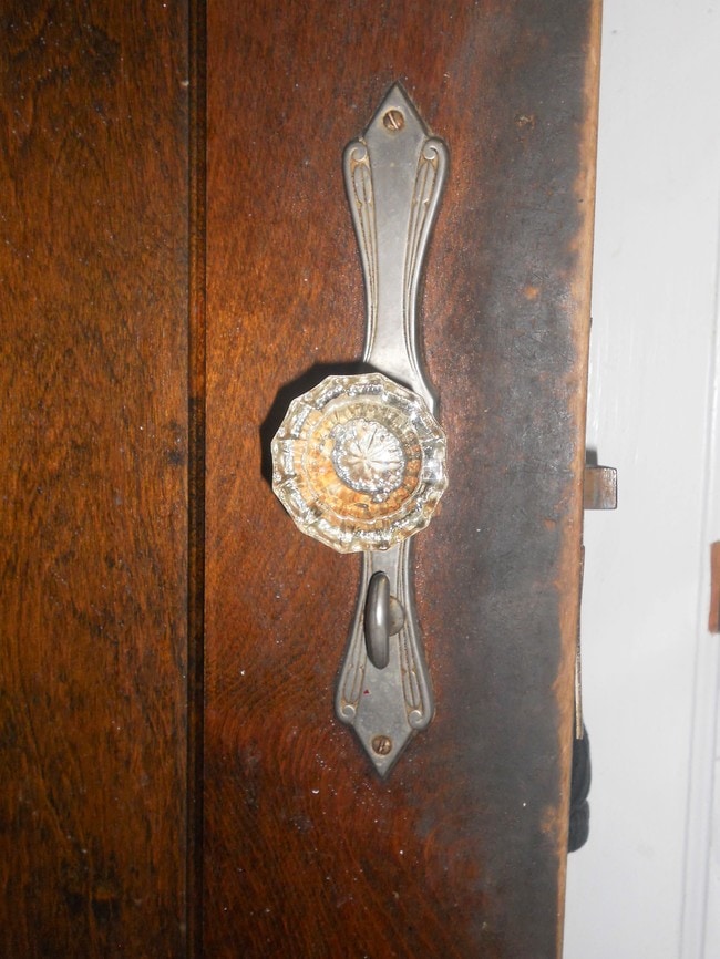Door Hardware - 5319 W Giddings St