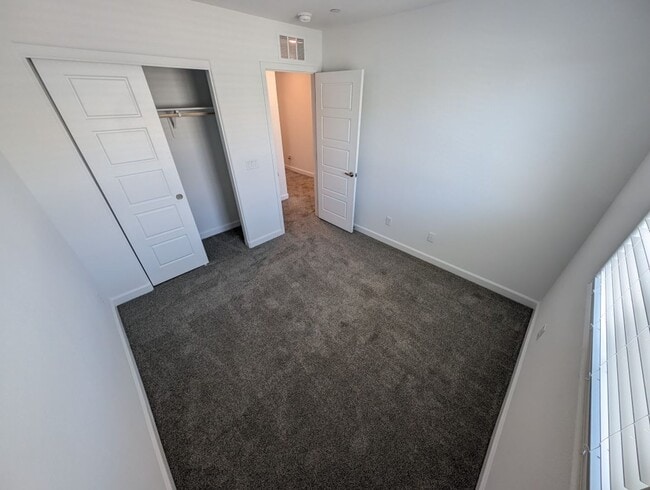 Building Photo - 3509 Golden Chariot Ave