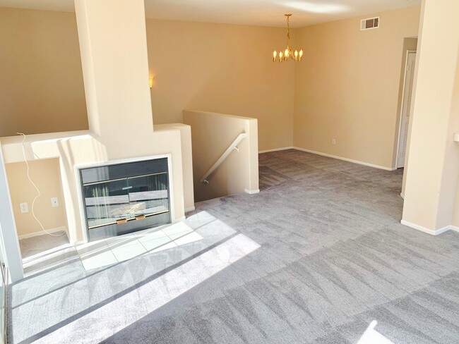 Building Photo - 3 Bedroom 2 Bathroom Condo for Rent in Anaheim Hills!