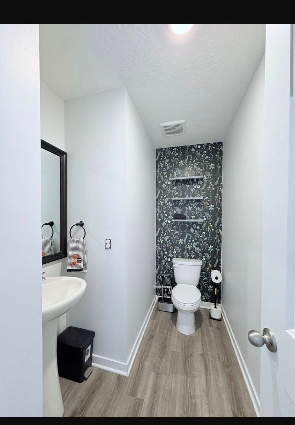 Building Photo - 382 Trinity Wy E