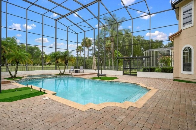 Building Photo - 2357 Alaqua Dr