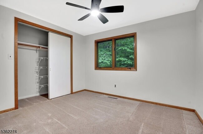 Building Photo - 6 Village Way