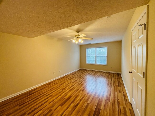 Building Photo - 228 Mountain Breeze Dr
