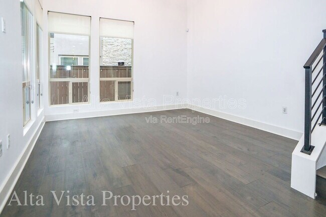 Building Photo - 2549 Aperture Cir