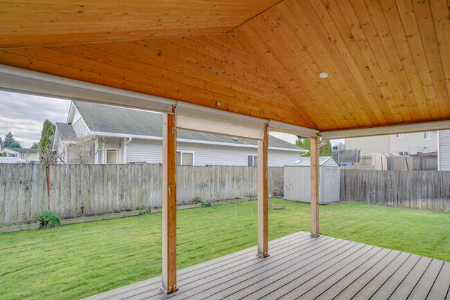 Building Photo - SPACIOUS FIVE BEDROOM HOUSE IN VANCOUVER