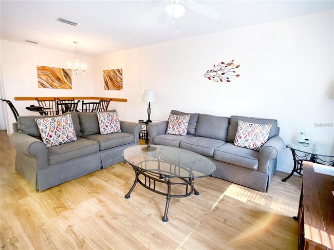 Building Photo - 2890 Club Cortile Cir