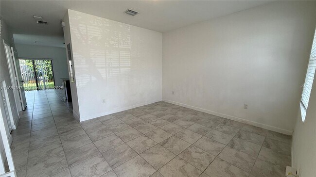 Building Photo - 11381 SW 248th Ln