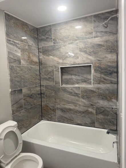 Building Photo - 3568 3rd Ave