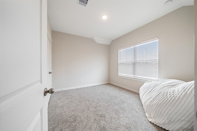 Building Photo - 4237 Red Cedar Ring Ln