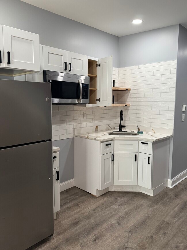 Building Photo - 2632 N Howard St