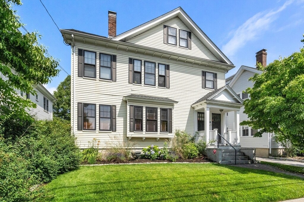 Building Photo - 15 Hollis St