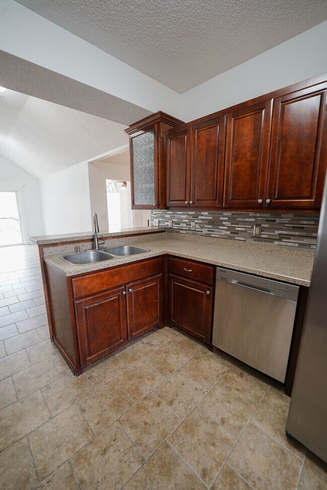 Building Photo - Available Soon!