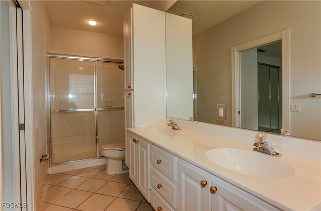 Building Photo - 5701 Cove Cir