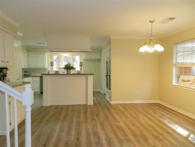 Building Photo - 9403 Oxted Ln