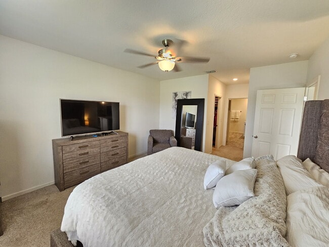 Building Photo - Relax in Rockledge