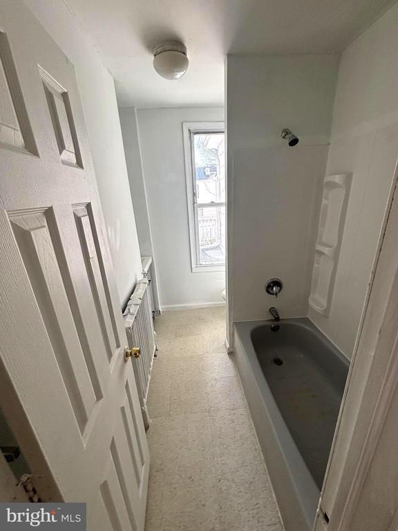 Building Photo - 49 Hopkins St