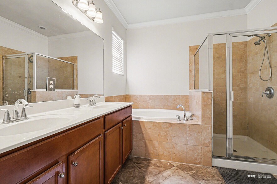 Building Photo - 2846 Via Piazza Loop