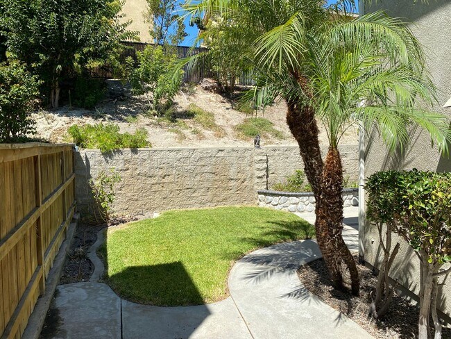 Building Photo - Gorgeous Single Family House - Available June 2026!