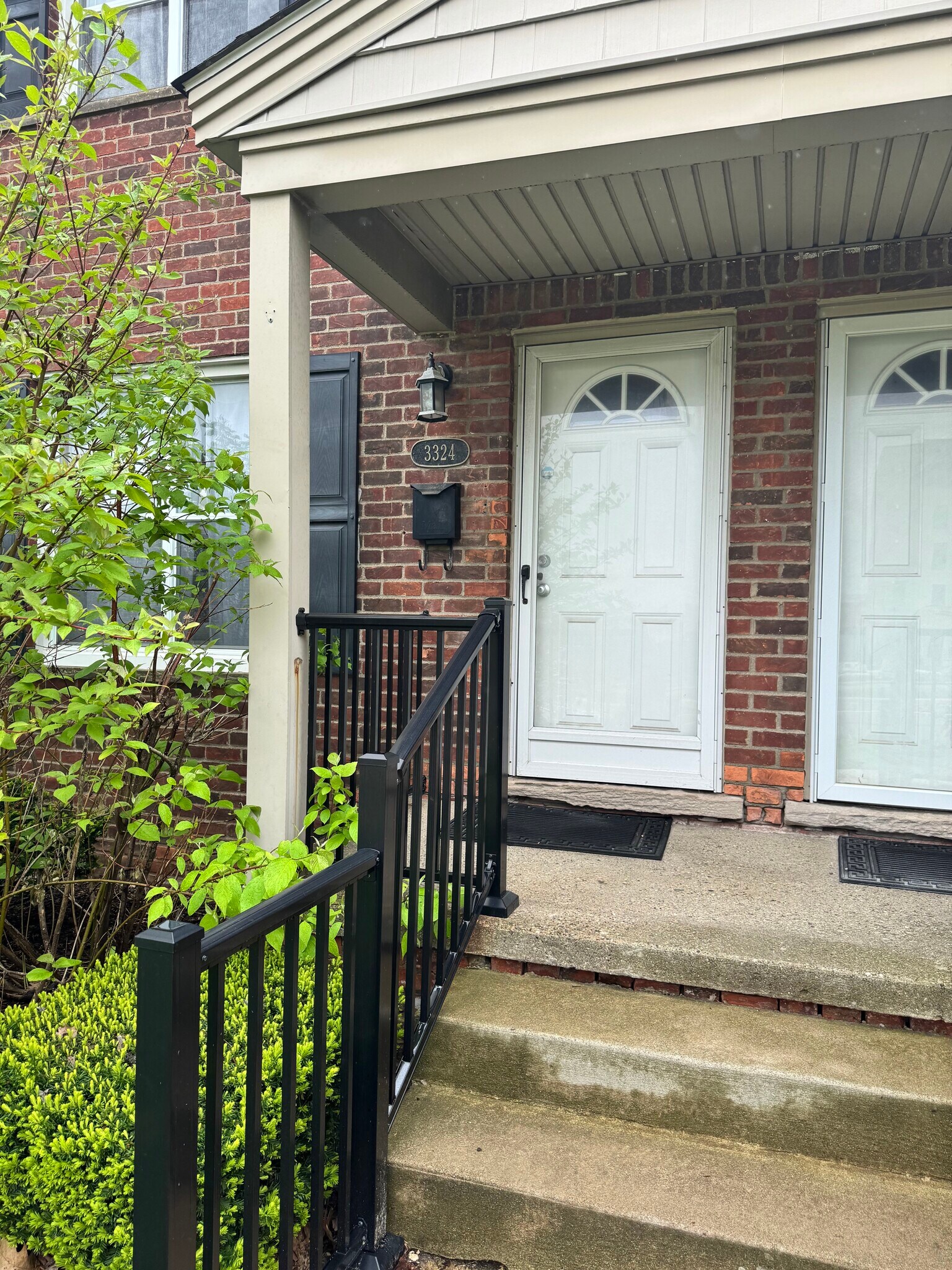 Door Facing Coolidge - 3324 Coolidge Hwy