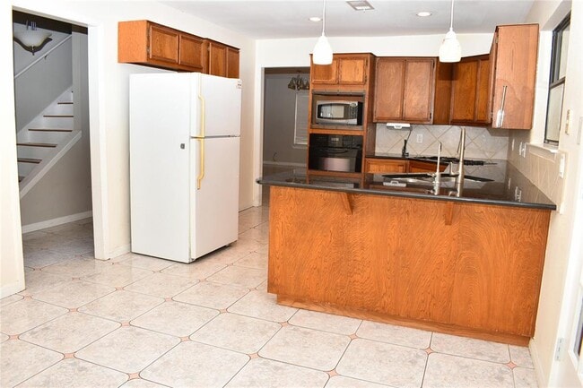 Building Photo - 5309 Doe Valley Ln