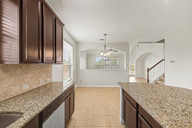 Building Photo - 2302 Blue Jay Ln