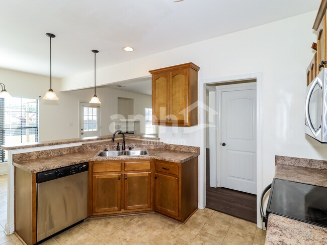 Building Photo - 6329 Asbury Pl