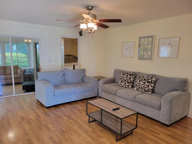 Building Photo - Cozy 2 Bedroom Home in 55+ Kings Ridge