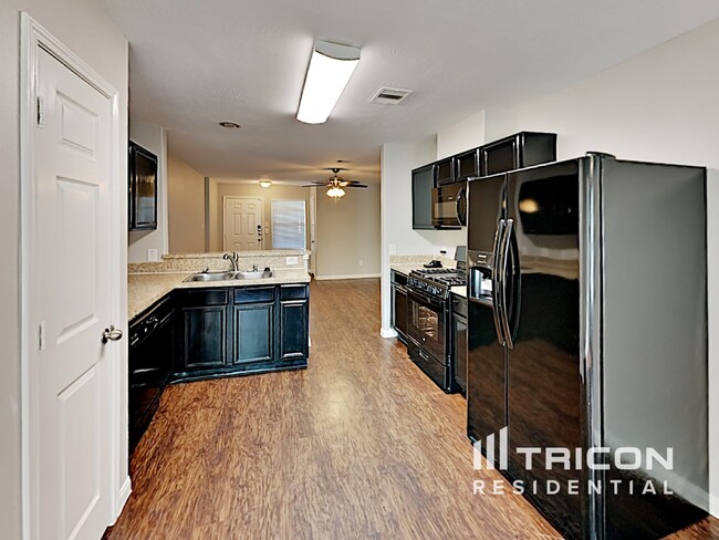 Building Photo - 21427 Jamals Way