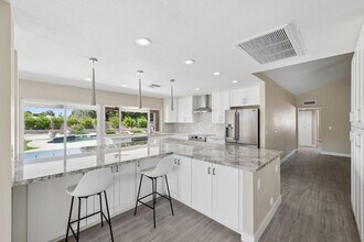 Building Photo - 13222 N 1st Ave