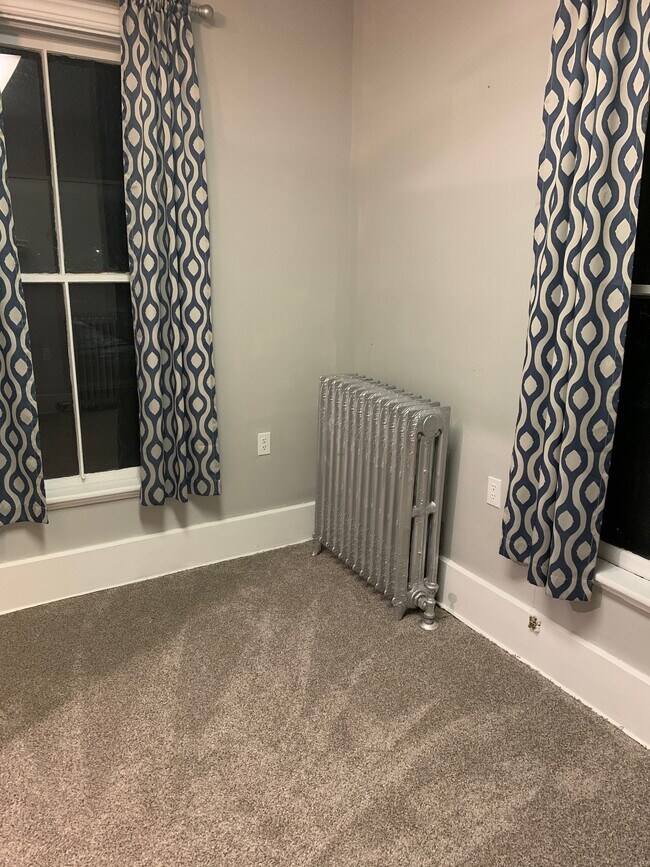 Building Photo - 29 Church St