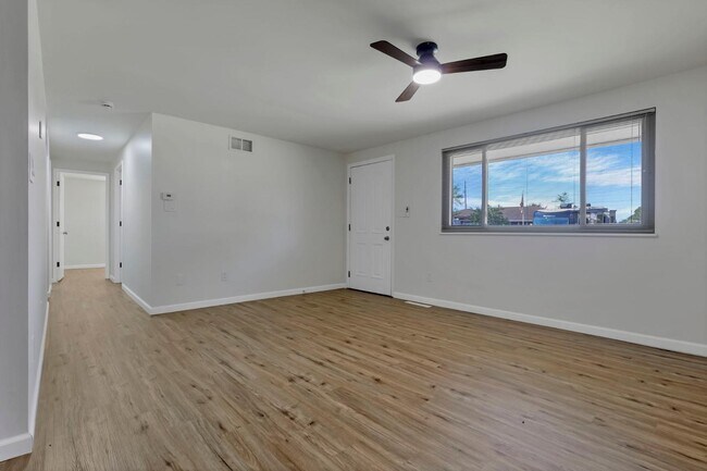 Building Photo - 1572 Ives Ave
