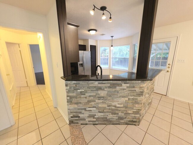 Building Photo - 1600 Hollow Tree Blvd