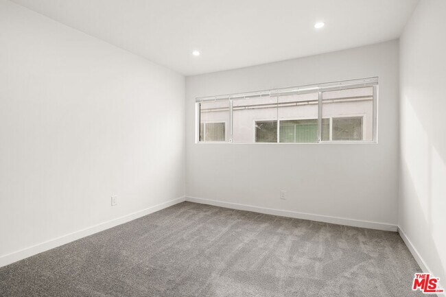 Building Photo - 4213 Whitsett Ave