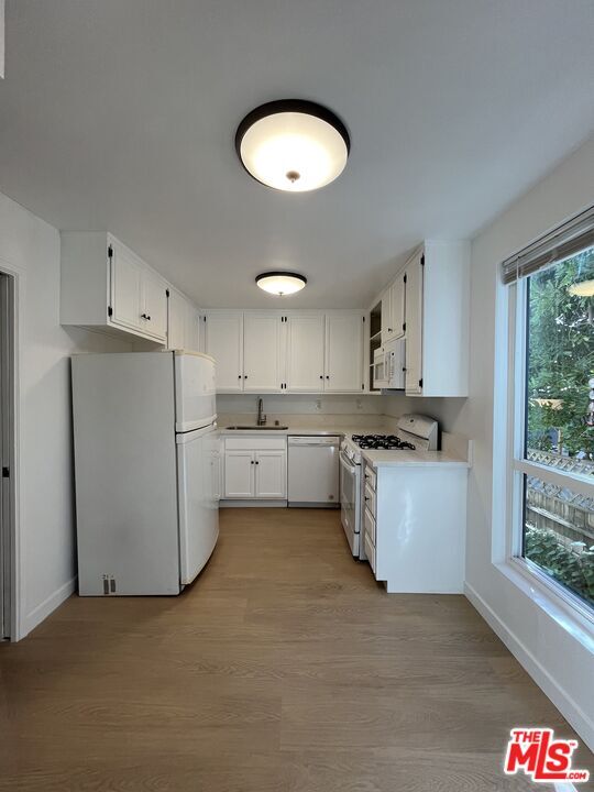 Building Photo - 5115 Kester Ave
