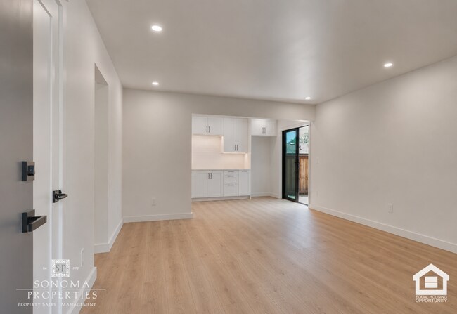Building Photo - Modern Downstairs 2-Bedroom Unit Minutes from Sonoma Plaza