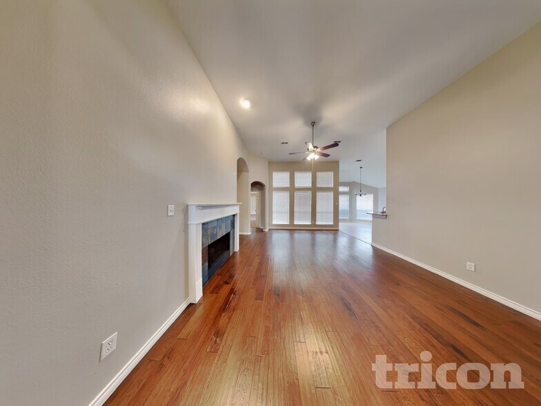 Building Photo - 5337 Warm Springs Trail