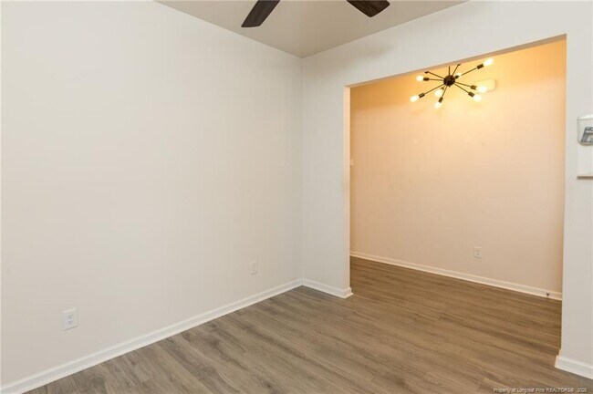 Building Photo - 308 Countryside Dr
