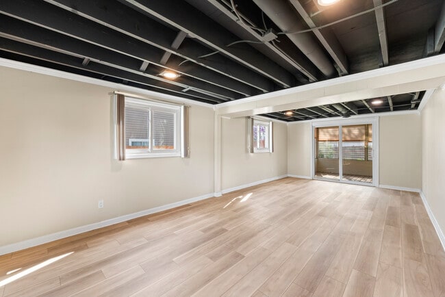 Building Photo - 15222 Huntington Ct