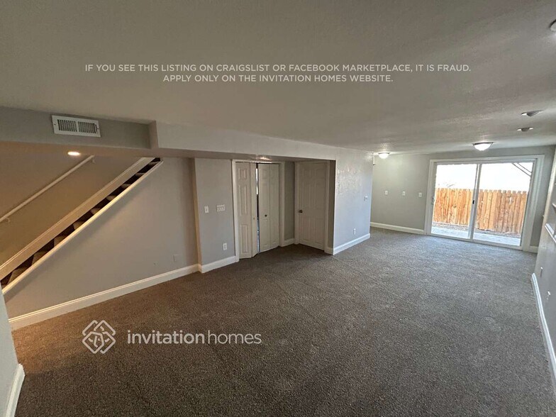 Building Photo - 5703 E 123rd Dr