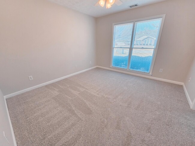 Building Photo - 5016 Stone Park Dr