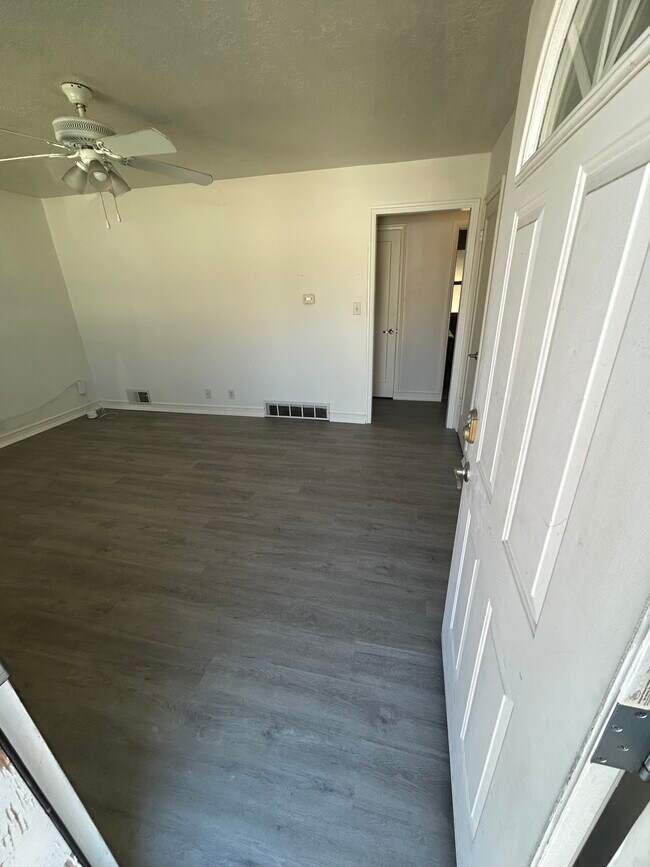 Building Photo - 616 N 970 W
