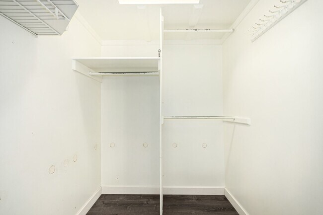 Building Photo - Lovely three bed / one bath home for rent