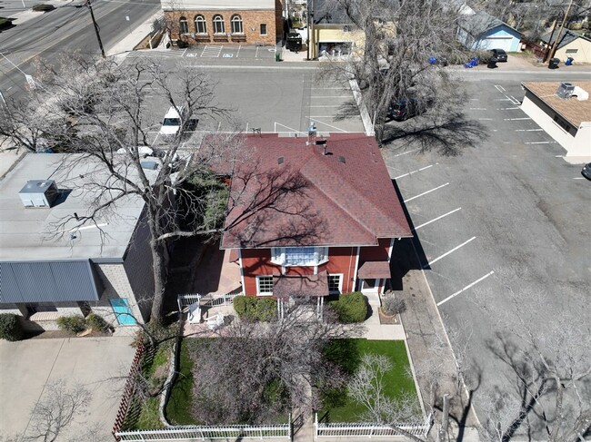 Building Photo - 108 N Mt Vernon Ave