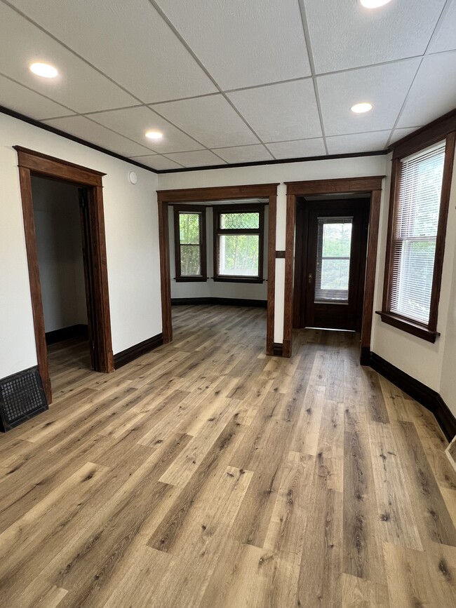 Dining Room - 3011 Vernon St