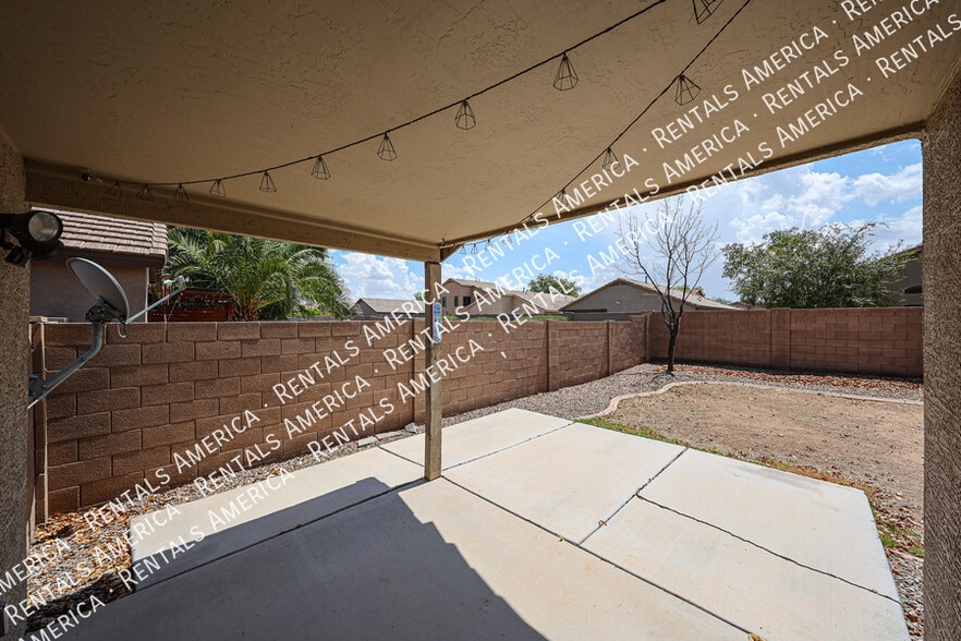 Building Photo - 42635 Colby Dr