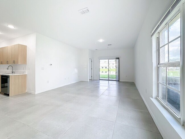 Building Photo - Townhouse For Lease in Saint Cloud