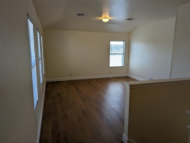 Building Photo - 4717 Lake Champlain Ln