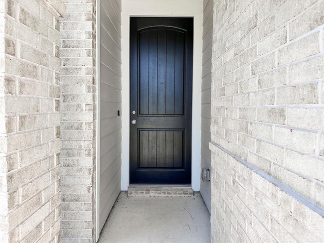 Building Photo - 409 Palo Brea Lp
